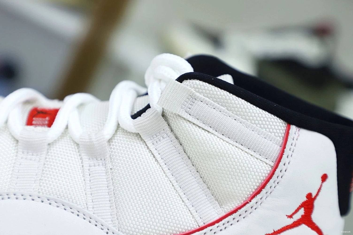 XI AIR JORDAN TINT PLATINUM RETRO 11 0726